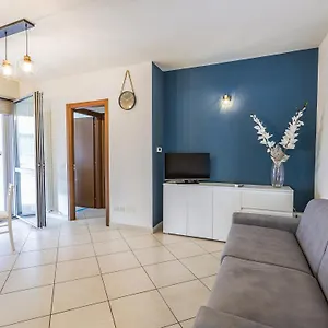 La Rocca Home, Bilocale Con Giardino A Appartamento